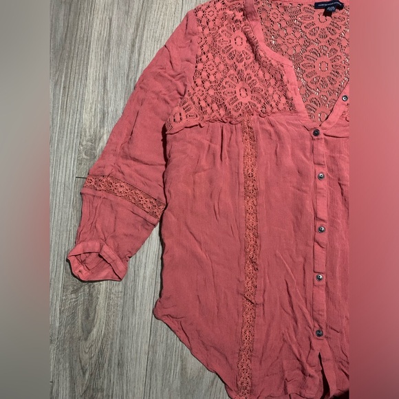American Eagle Button Up Blouse w/ Flower Lace, Dusty Rose, XL - Picture 2 of 8
